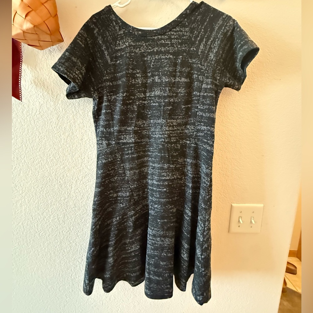LOFT Black and Heathered Gray Short Sleeve Fit-&-Flare Dress